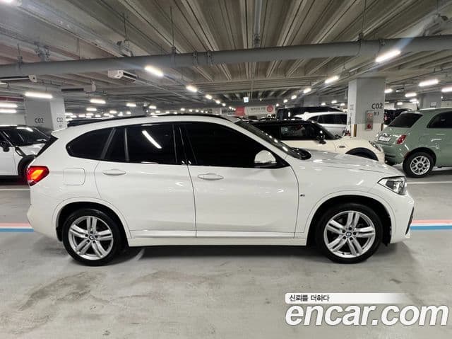 BMW X1 2019 — ფოტო 6/20