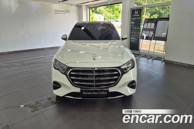 Mercedes-Benz E-Class 2024 — ფოტო 2/20