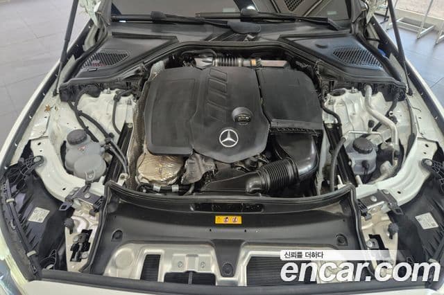 Mercedes-Benz E-Class 2024 — ფოტო 5/20