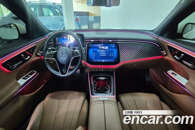 Mercedes-Benz E-Class 2024 — ფოტო 9/20