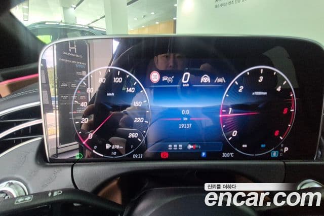 Mercedes-Benz E-Class 2024 — ფოტო 6/20