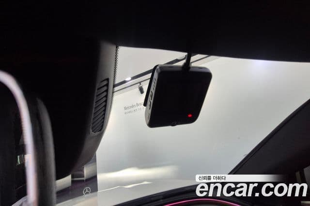 Mercedes-Benz E-Class 2024 — ფოტო 19/20