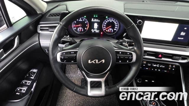 Kia K5 2022 — Şəkil 13/20