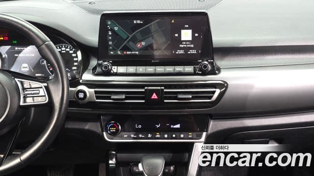 Kia Seltos 2022 — ფოტო 14/20