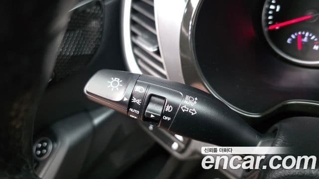 Kia Seltos 2022 — ფოტო 20/20