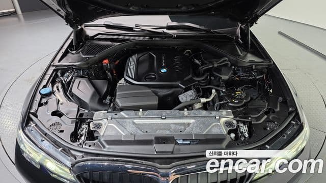 BMW 3 Series 2019 — ფოტო 6/20