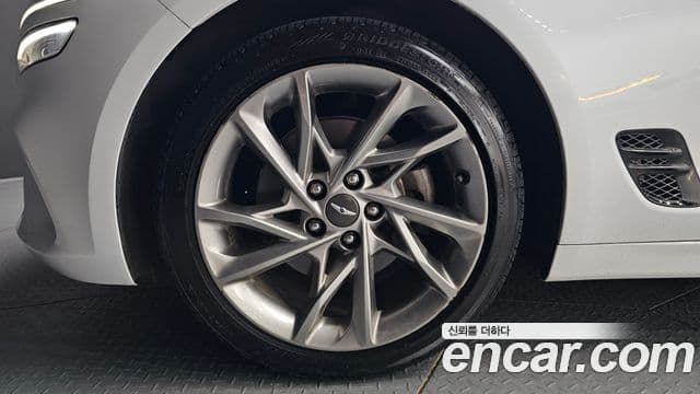Genesis G70 2020 — ფოტო 4/20