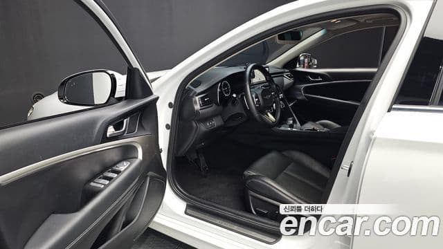 Genesis G70 2020 — фото 9 из 20