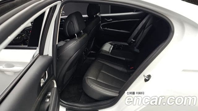 Genesis G70 2020 — ფოტო 11/20