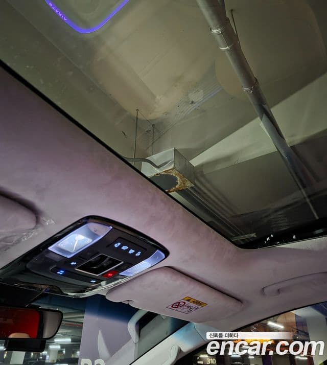 Hyundai Staria 2025 — Photo 2/18