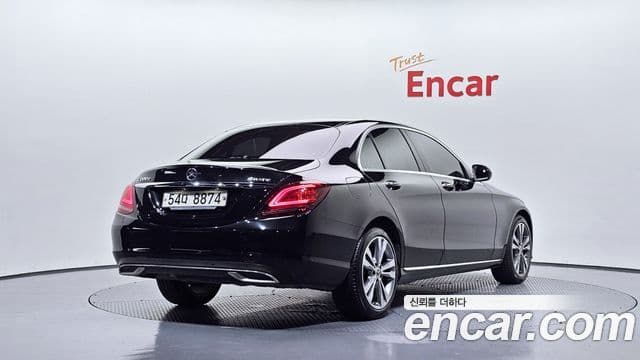 Mercedes-Benz C-Class 2019 — Şəkil 2/20