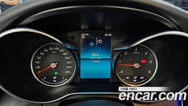 Mercedes-Benz C-Class 2019 — Şəkil 8/20