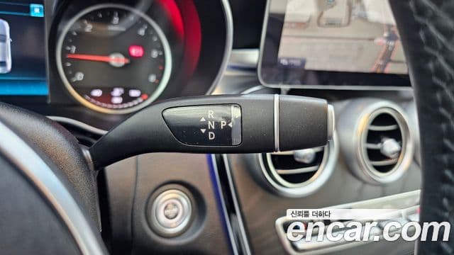 Mercedes-Benz C-Class 2019 — Şəkil 9/20