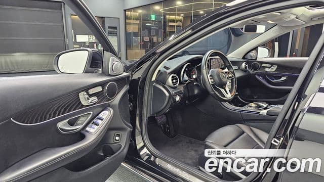 Mercedes-Benz C-Class 2019 — Şəkil 10/20