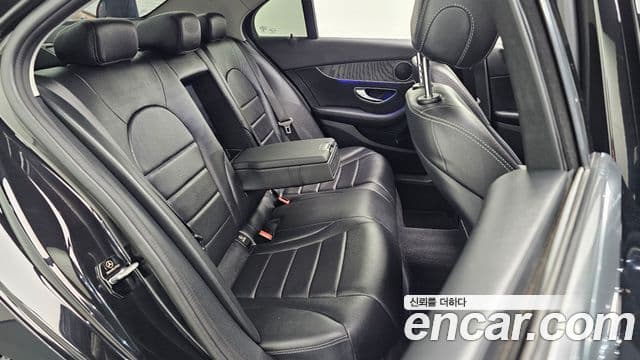 Mercedes-Benz C-Class 2019 — Şəkil 11/20