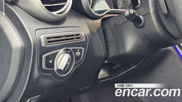 Mercedes-Benz C-Class 2019 — Şəkil 16/20
