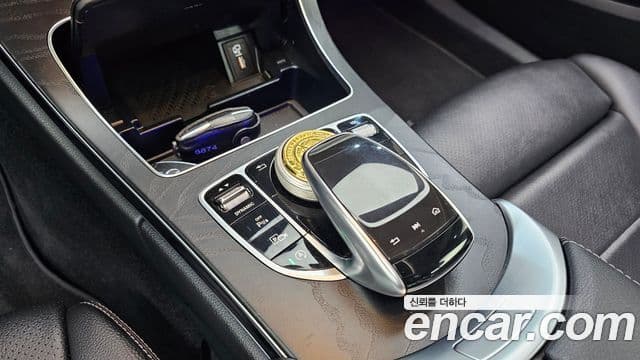 Mercedes-Benz C-Class 2019 — Şəkil 19/20