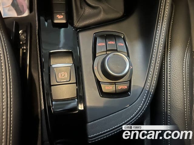 BMW X1 2020 — ფოტო 18/20