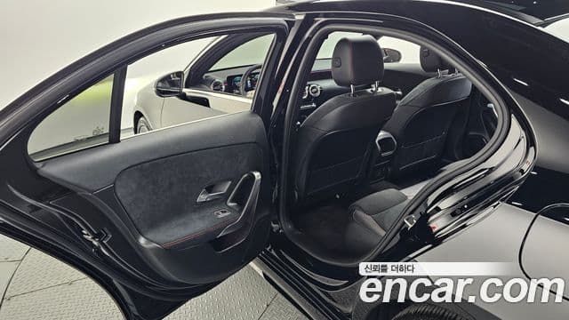 Mercedes-Benz A-Class 2022 — Şəkil 18/20