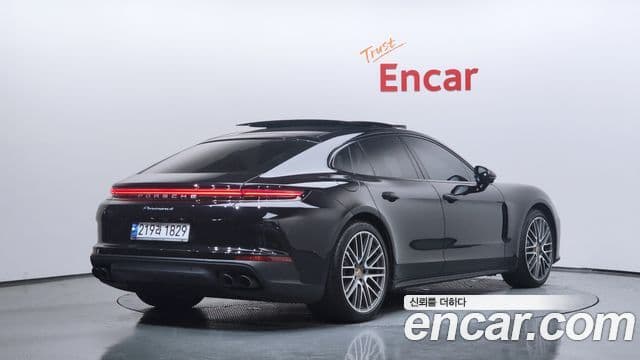 Porsche Panamera 2024 — ფოტო 2/20