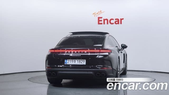 Porsche Panamera 2024 — ფოტო 4/20
