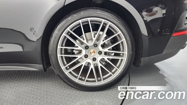 Porsche Panamera 2024 — Photo 29/35