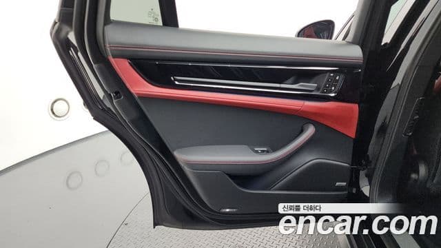 Porsche Panamera 2024 — Photo 30/35