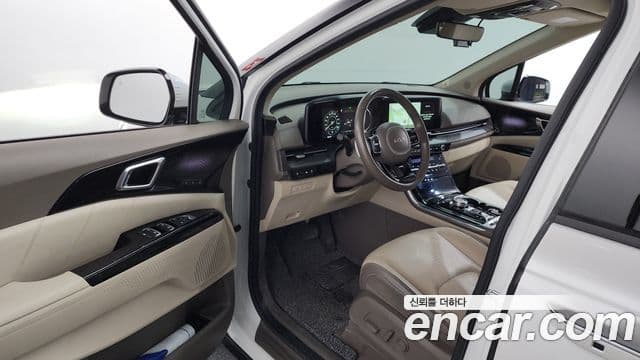 Kia Carnival 2022 — ფოტო 10/20