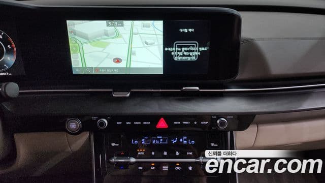 Kia Carnival 2022 — ფოტო 12/20