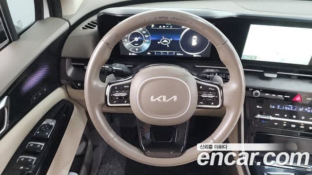 Kia Carnival 2022 — ფოტო 13/20