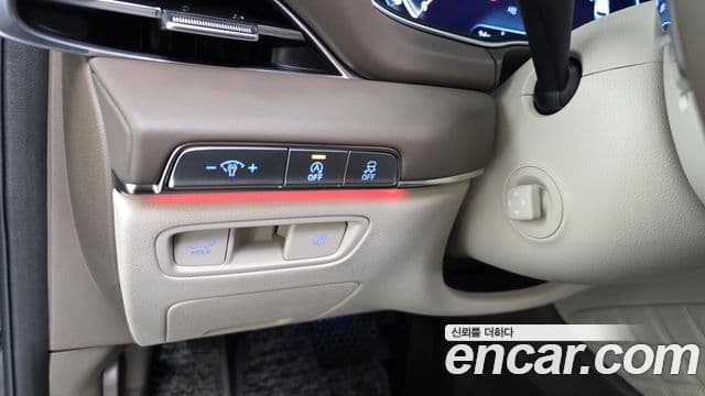 Genesis GV80 2023 — ფოტო 19/20