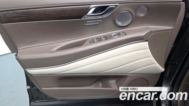 Genesis GV80 2023 — Photo 24/35