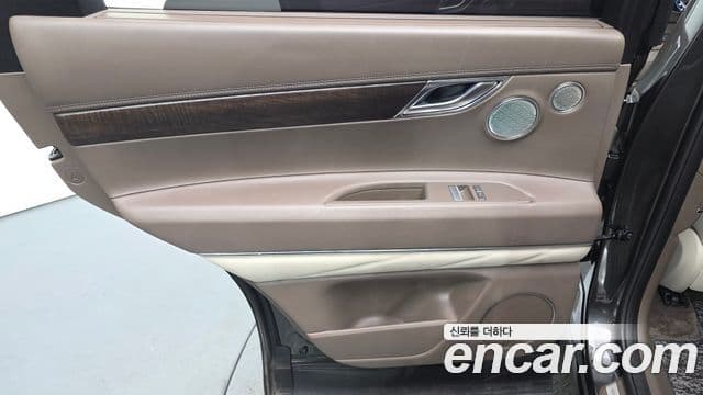 Genesis GV80 2023 — Photo 32/35