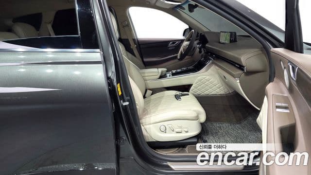 Genesis GV80 2023 — Photo 29/35