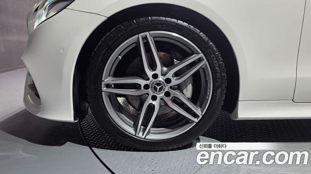 Mercedes-Benz E-Class 2020 — Şəkil 5/20