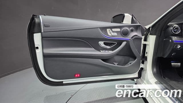 Mercedes-Benz E-Class 2020 — Photo 24/30