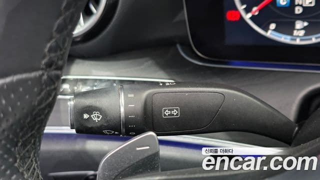 Mercedes-Benz E-Class 2020 — Photo 5/30