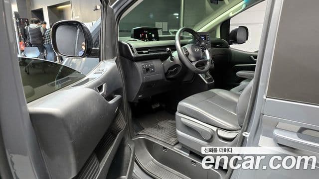 Hyundai Staria 2025 — ფოტო 10/20