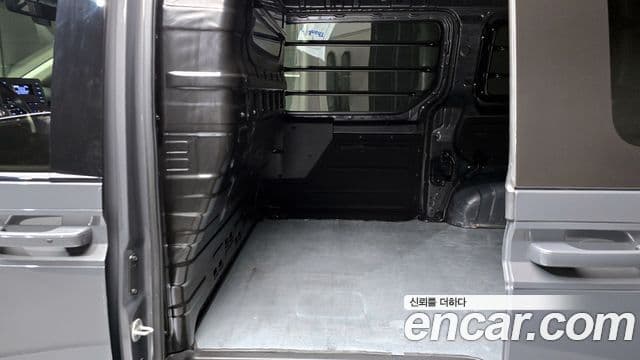 Hyundai Staria 2025 — ფოტო 12/20
