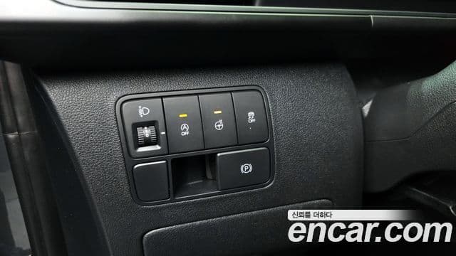 Hyundai Staria 2025 — ფოტო 16/20