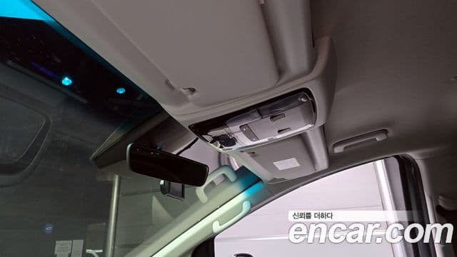 Hyundai Staria 2025 — ფოტო 19/20
