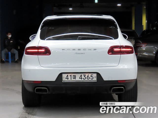 Porsche Macan 2018 — Şəkil 15/20