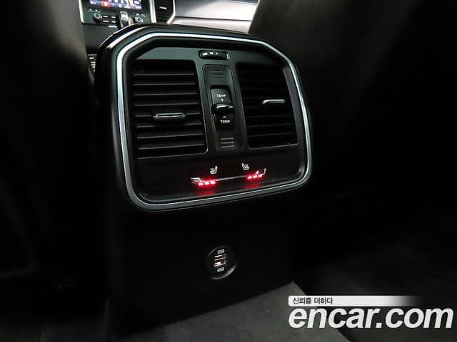Porsche Macan 2018 — Şəkil 13/20