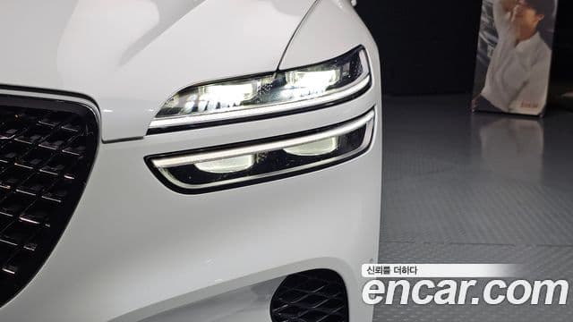 Genesis GV70 2021 — Photo 29/33