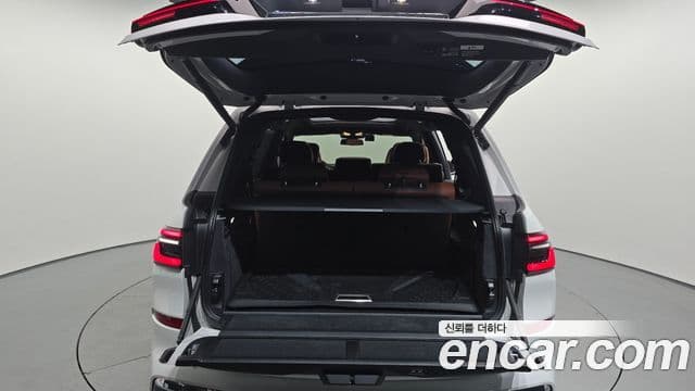 BMW X7 2024 — ფოტო 19/20