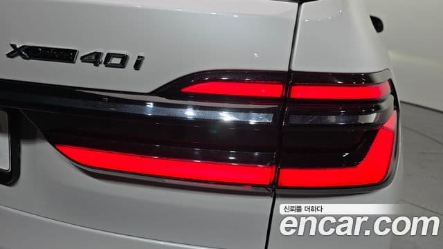 BMW X7 2024 — Photo 32/35