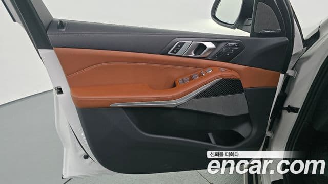 BMW X7 2024 — Photo 10/35