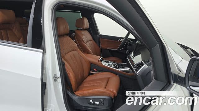 BMW X7 2024 — Photo 22/35