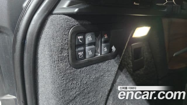 BMW X7 2024 — Photo 23/35