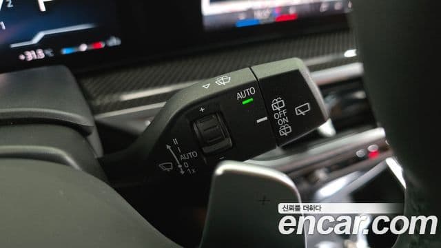BMW X7 2024 — Photo 24/35